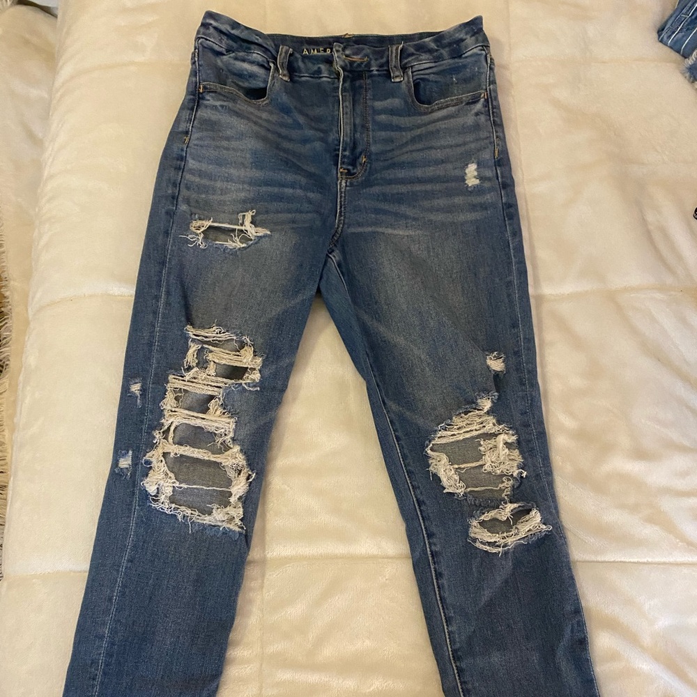 American eagle ripped skinny jeans